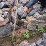 Proyek Drainase Di Lingkungan Taman Kalfataru Terlihat Pondasi Lamanya Tidak Di Bongkar, Diduga Syarat Korupsi